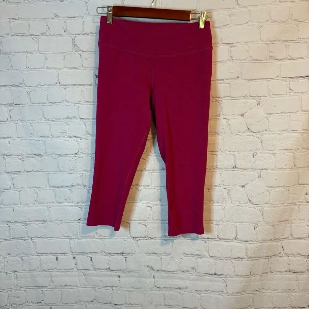 Women’s Nike DriFit Yoga Cropped Leggings size XS